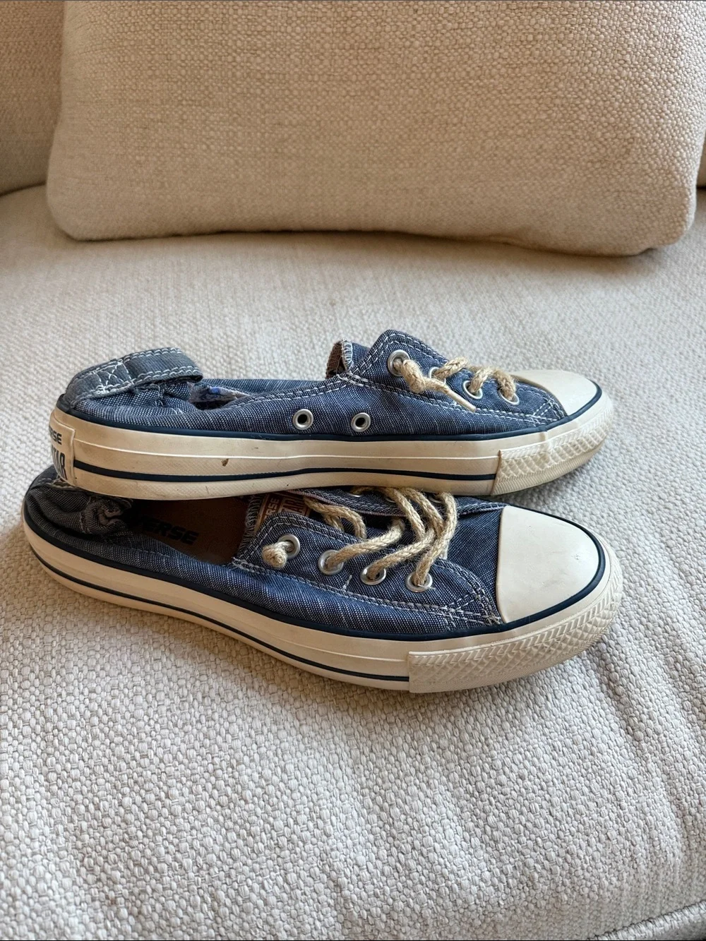 Converse All Star Low Top Sneakers in Blue and White with Natural Laces